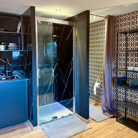 Cosy 10 Minutes From Track For 2 Persons ستاومونت